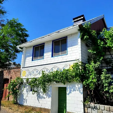 Malovany Sklipek Hlohovec Exterior foto